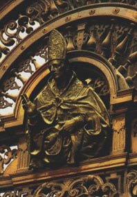 Bronze-Statue im Dom von Neapel